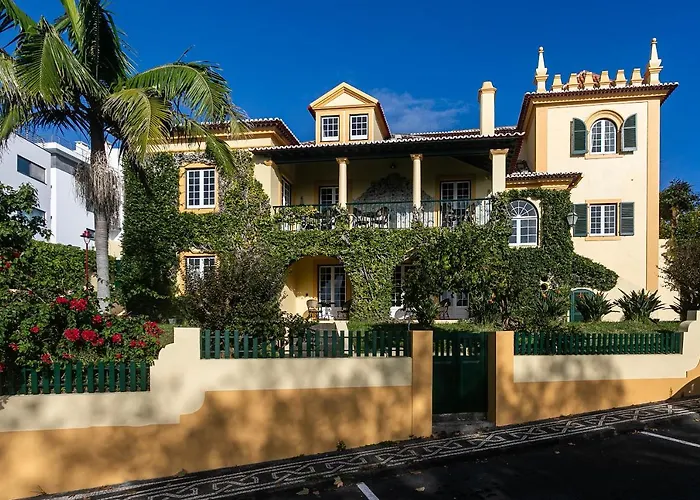 Bed and Breakfast Casa Portuguesa - Charming House Πόντα Ντελγκάντα