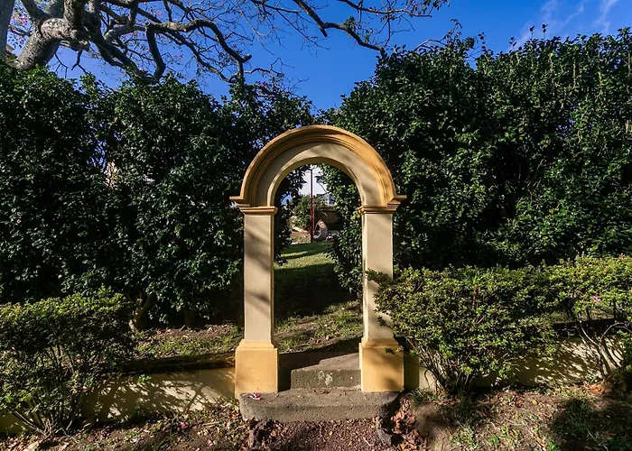 Bed and Breakfast Casa Portuguesa - Charming House Πόντα Ντελγκάντα